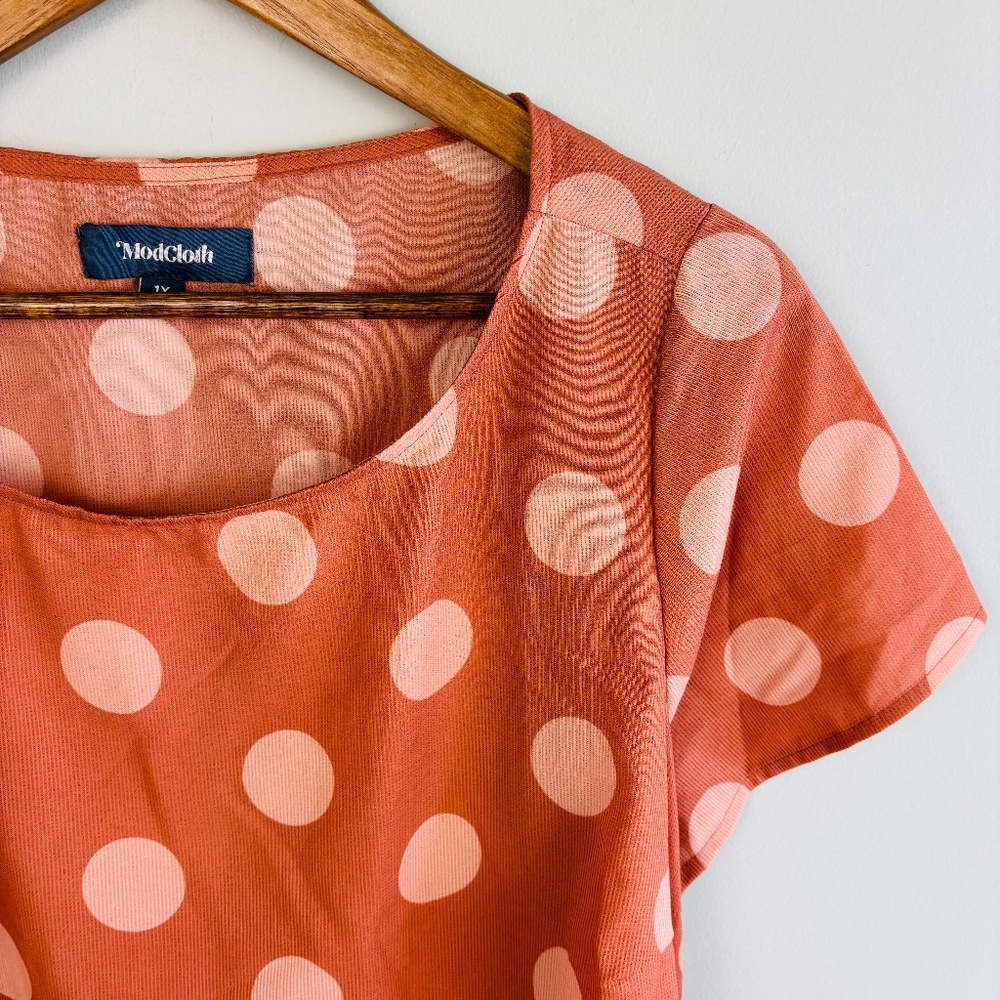 ModCloth Coral Polka Dot Short Sleeve Top
